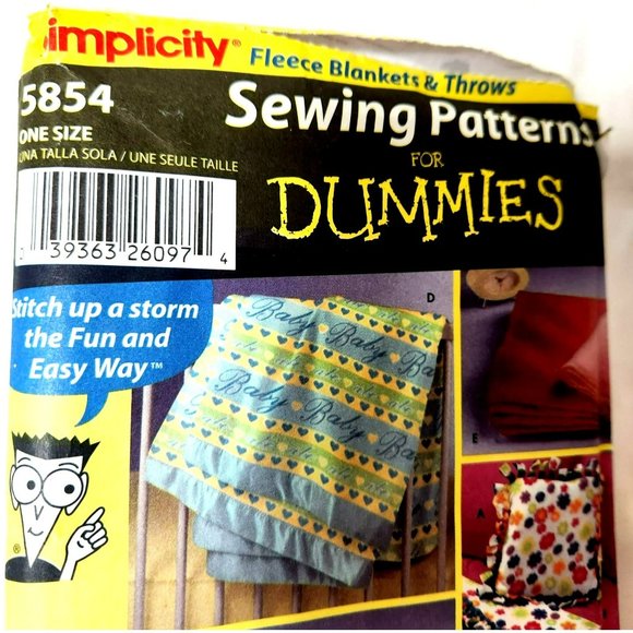 Simplicity Craft Pattern 5854 by SEWING FOR DUMMIES - Fleece Pillow, Fleece Pill - Picture 3 of 6